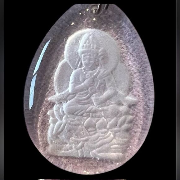 Vintage etched glass Buddha pendant difficult to capture the true beauty EVC - Picture 5 of 5